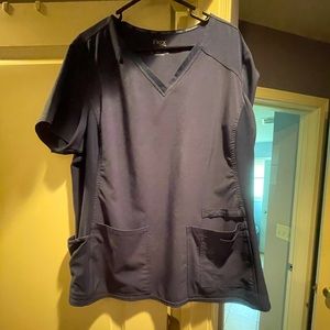 Cherokee scrub top xxl